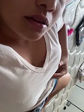 Snapshot of Orixxxxx chatting on February 27, 2025, 8:09 pm Orixxxxx online show from February 27, 2025, 8:09 pm