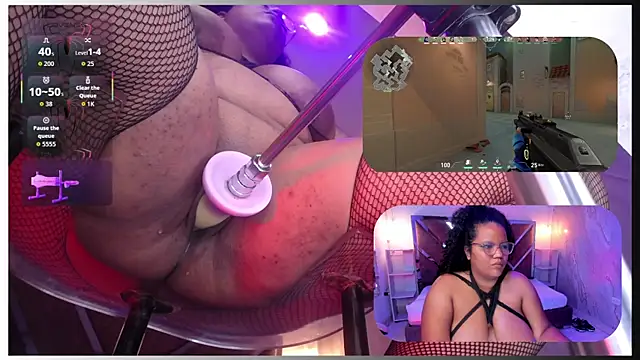 Snapshot of MhiaRey chatting on May 4, 2026, 1:18 pm MhiaRey online show from May 4, 2026, 1:18 pm