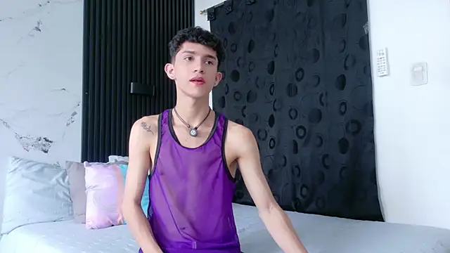Snapshot of Noah_tyler_ chatting on April 21, 2026, 6:55 pm Noah tyler online show from April 21, 2026, 6:55 pm