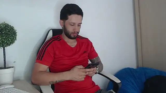 maxXximo777 online show from February 18, 2025, 2:49 pm