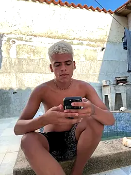 Leo bunny hot online show from October 9, 2025, 8:18 pm