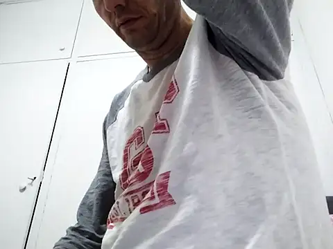 kopgelhadi online show from February 4, 2025, 8:49 pm