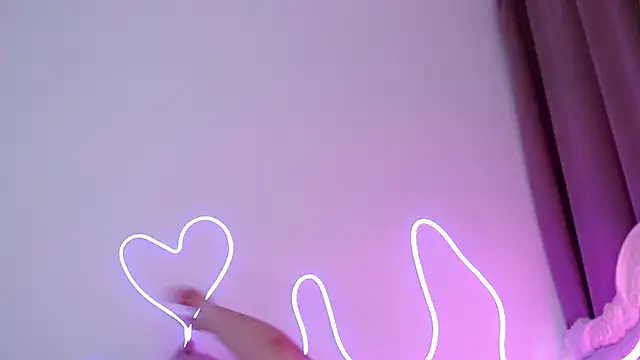 amina moonlightt online show from September 30, 2025, 3:11 am