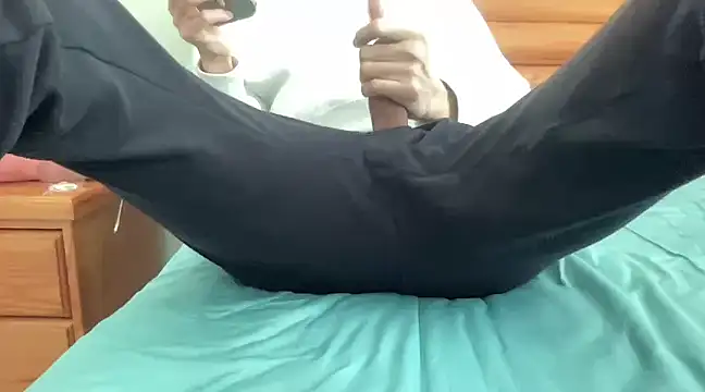 kimkim123123 online show from January 25, 2025, 2:26 am