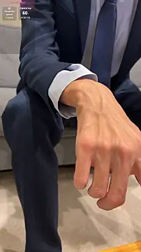 kimkim123123 online show from October 7, 2025, 12:24 pm