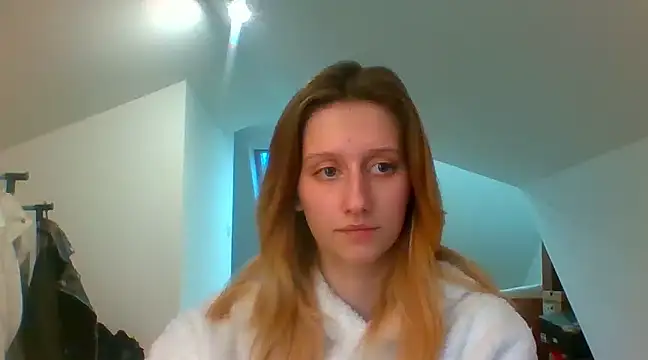 LUNA delight online show from January 8, 2025, 2:46 pm