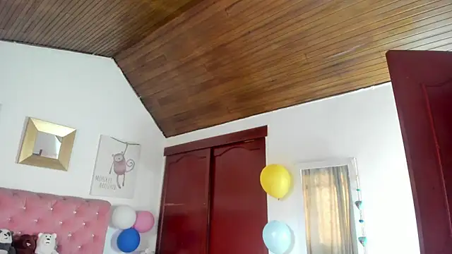 CelessteRedds online show from September 25, 2025, 11:36 am