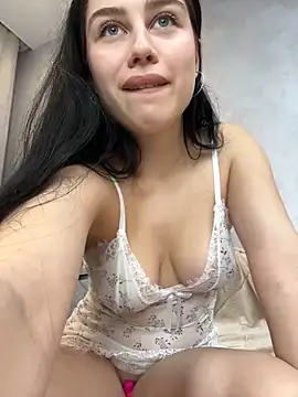 Snapshot of ChrisOnlyOne chatting on December 2, 2024, 2:31 am ChrisOnlyOne online show from December 2, 2024, 2:31 am