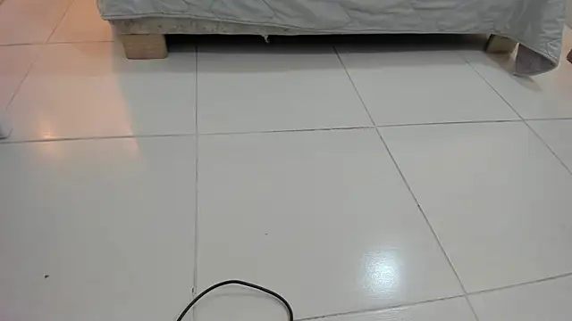 Snapshot of Slut_Milf_ chatting on December 31, 2024, 11:31 am Slut Milf  online show from December 31, 2024, 11:31 am