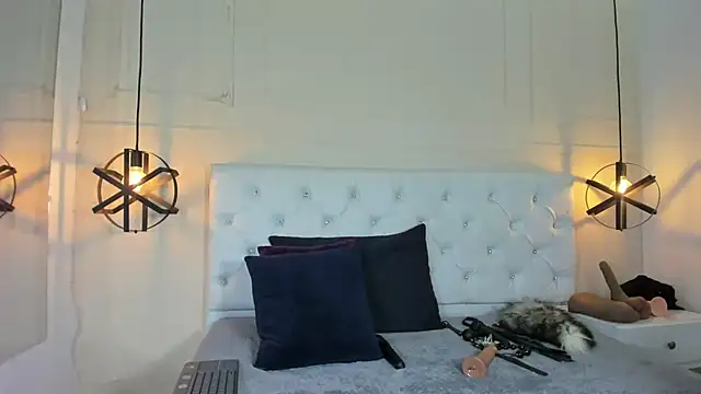 Snapshot of Slut_Milf_ chatting on February 8, 2025, 10:19 pm Slut Milf  online show from February 8, 2025, 10:19 pm