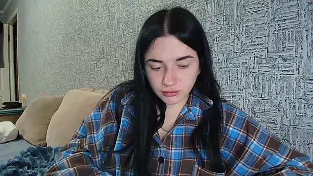 Liana diva online show from March 8, 2026, 8:12 pm