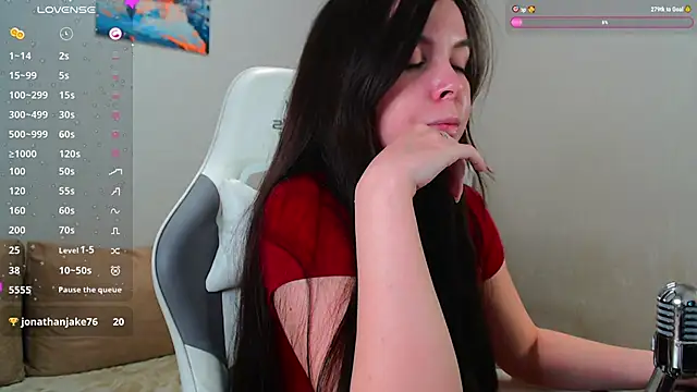 lunalovesu online show from December 7, 2024, 11:56 pm