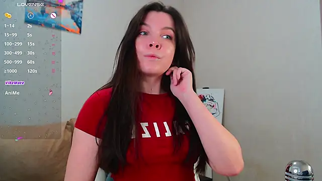 lunalovesu online show from February 13, 2025, 10:23 am