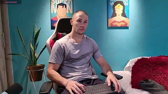 AxelFairchaild online show from February 16, 2025, 1:38 pm