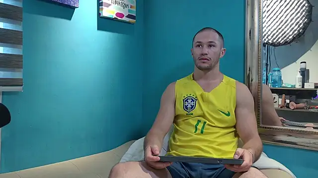 AxelFairchaild online show from September 24, 2025, 1:03 pm