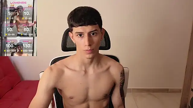 Cristopher23  online show from September 17, 2025, 3:14 pm