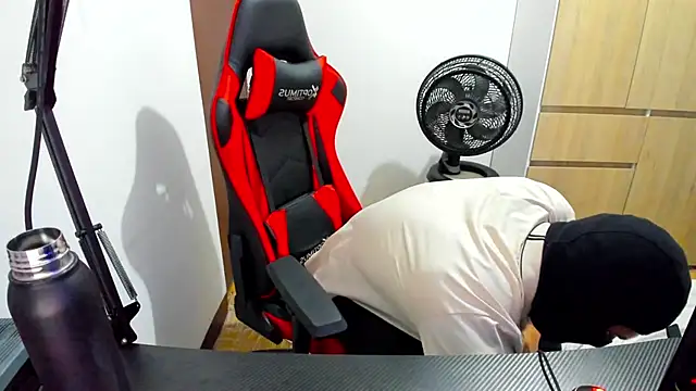 Calihotcaliente277 online show from February 1, 2025, 10:05 am