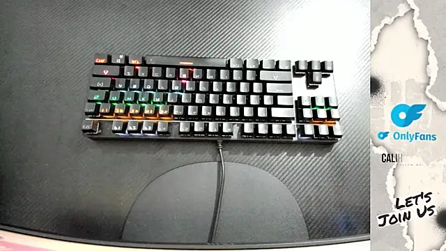 Calihotcaliente277 online show from October 6, 2025, 11:29 am