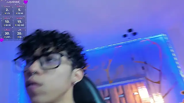 AkazaBoy  online show from March 16, 2025, 4:20 am