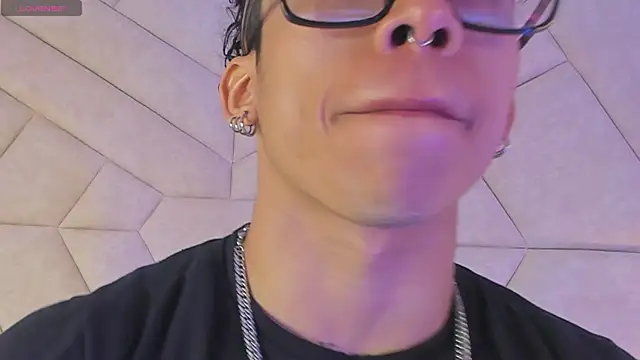 AkazaBoy  online show from September 22, 2025, 4:25 am