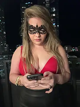 Snapshot of famous_indian_girl chatting on June 21, 2026, 4:04 am famous indian girl online show from June 21, 2026, 4:04 am