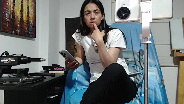 Afrodita Arggeniss online show from December 11, 2024, 2:19 am