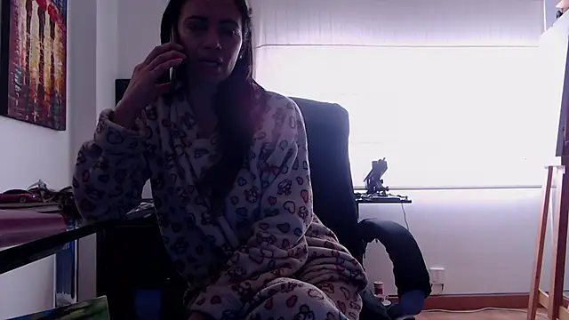 Afrodita Arggeniss online show from October 3, 2025, 3:42 pm