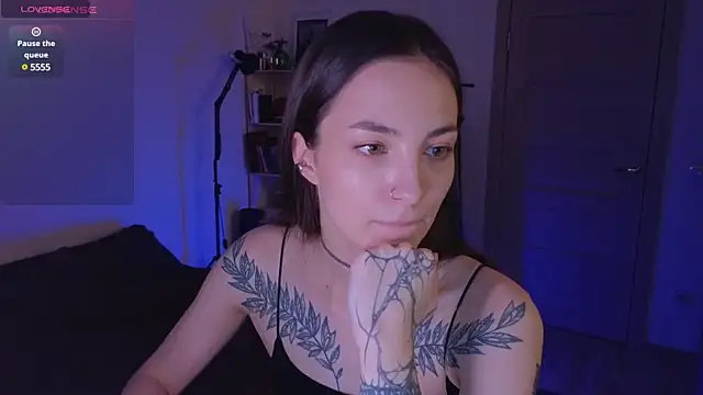 Snapshot of Space_X_Roxy_ chatting on December 1, 2024, 7:58 pm Space X Roxy  online show from December 1, 2024, 7:58 pm