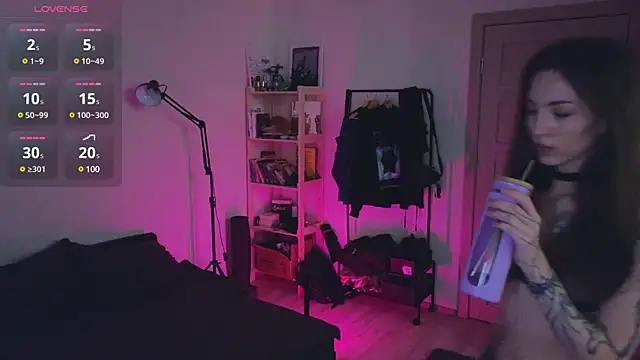 Snapshot of Space_X_Roxy_ chatting on December 26, 2024, 6:22 pm Space X Roxy  online show from December 26, 2024, 6:22 pm