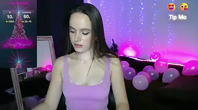 Emillias online show from December 24, 2024, 5:13 pm
