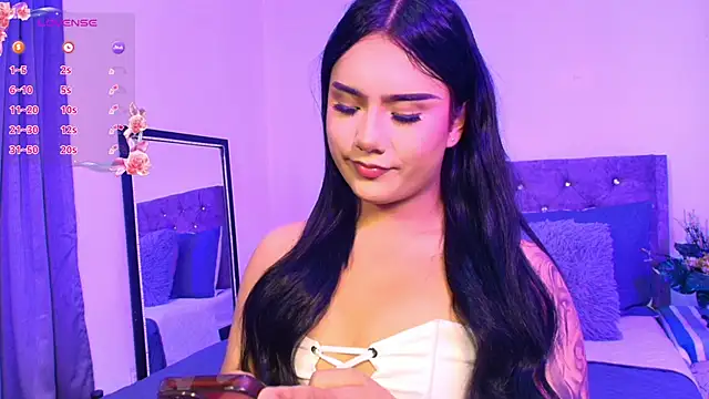 Snapshot of AssQueen18 chatting on October 28, 2025, 11:47 am AssQueen18 online show from October 28, 2025, 11:47 am