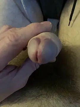 ratschi81 online show from December 8, 2024, 2:19 pm