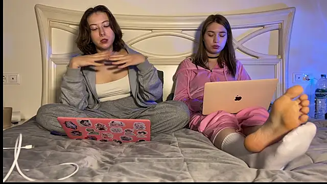 misswishh  online show from February 12, 2025, 6:30 pm