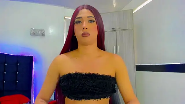 Hellen moons   online show from September 22, 2025, 7:16 pm