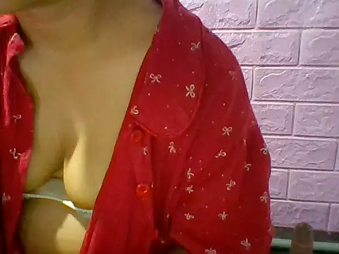 Mimi18x online show from June 28, 2026, 1:28 pm