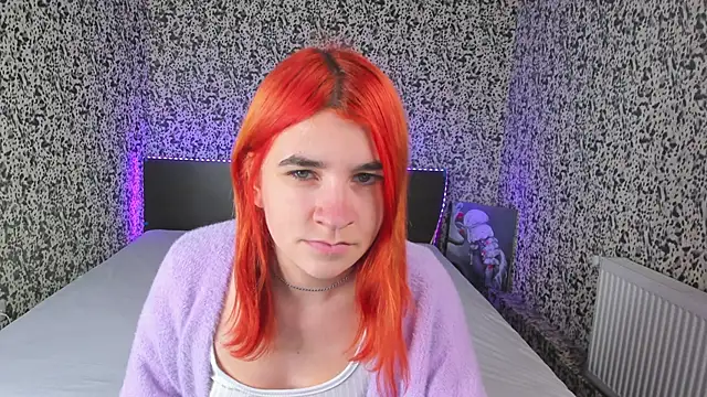  Polly Love  online show from January 4, 2025, 4:22 pm