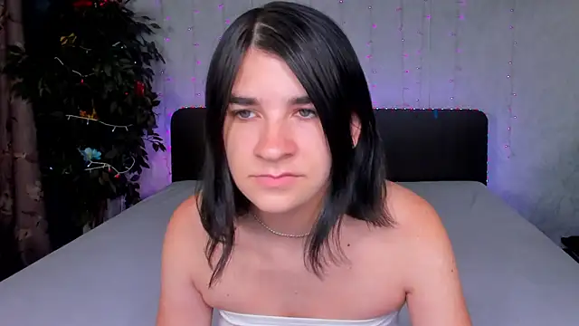  Polly Love  online show from September 10, 2025, 6:02 am