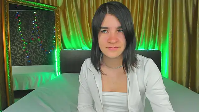  Polly Love  online show from October 2, 2025, 6:09 am