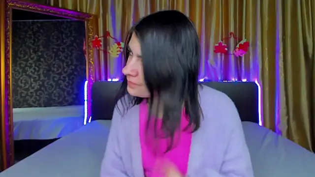  Polly Love  online show from November 26, 2025, 7:20 am