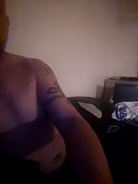 Snapshot of nakedtony81 chatting on March 28, 2026, 9:09 am nakedtony81 online show from March 28, 2026, 9:09 am
