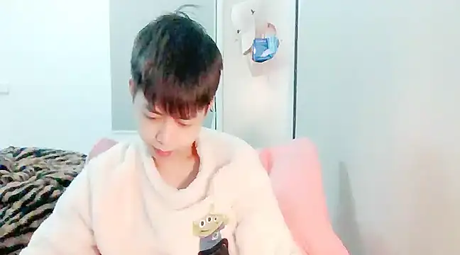 Snapshot of FFFFZ189 chatting on December 16, 2024, 7:58 am FFFFZ189 online show from December 16, 2024, 7:58 am