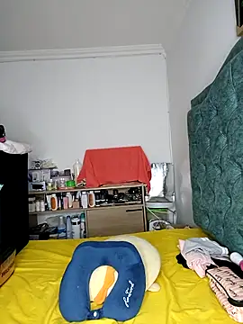 KimPielCanela online show from March 1, 2025, 11:04 pm