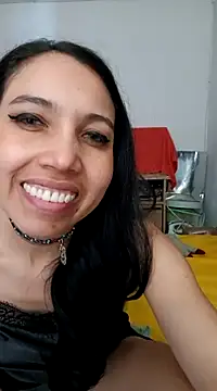 KimPielCanela online show from March 2, 2025, 5:36 pm