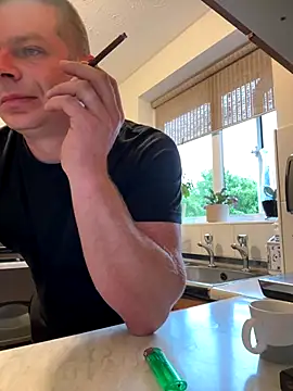 Snapshot of Dan_NFS chatting on September 17, 2025, 6:37 am Dan NFS online show from September 17, 2025, 6:37 am