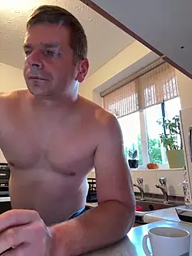 Snapshot of Dan_NFS chatting on October 6, 2025, 6:22 am Dan NFS online show from October 6, 2025, 6:22 am