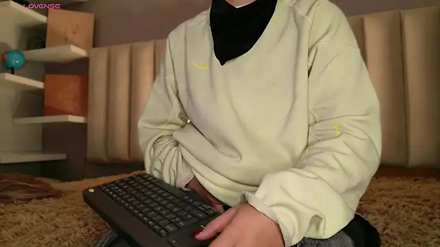 Megan mooree  online show from April 1, 2026, 11:55 am