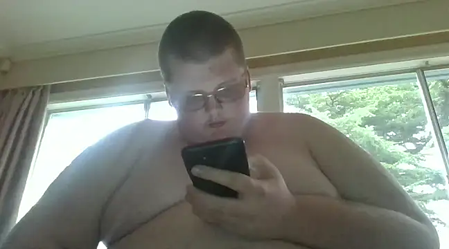 Snapshot of Richard_Moneyshot_23 chatting on December 6, 2024, 10:08 pm Richard Moneyshot 23 online show from December 6, 2024, 10:08 pm