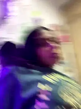 Snapshot of bloom444 chatting on November 3, 2025, 2:46 am bloom444 online show from November 3, 2025, 2:46 am