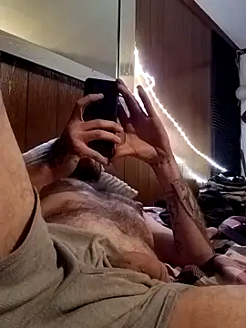 Snapshot of RobStrokes215 chatting on December 26, 2024, 10:37 am RobStrokes215 online show from December 26, 2024, 10:37 am