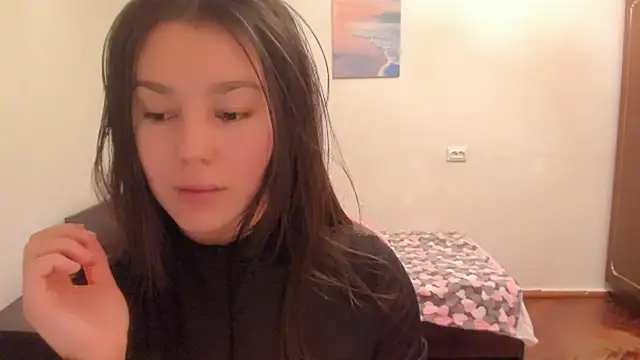 LunaXmii online show from February 28, 2025, 3:26 am